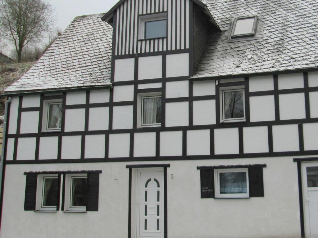Ferienhaus in Sauerland nahe Winterberg Skifahren, Schmallenberg