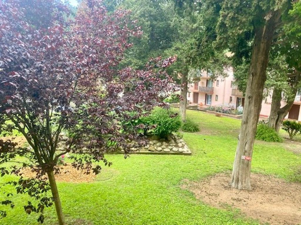 très bel F3 avec balcon - FR-1-703-217 - 1