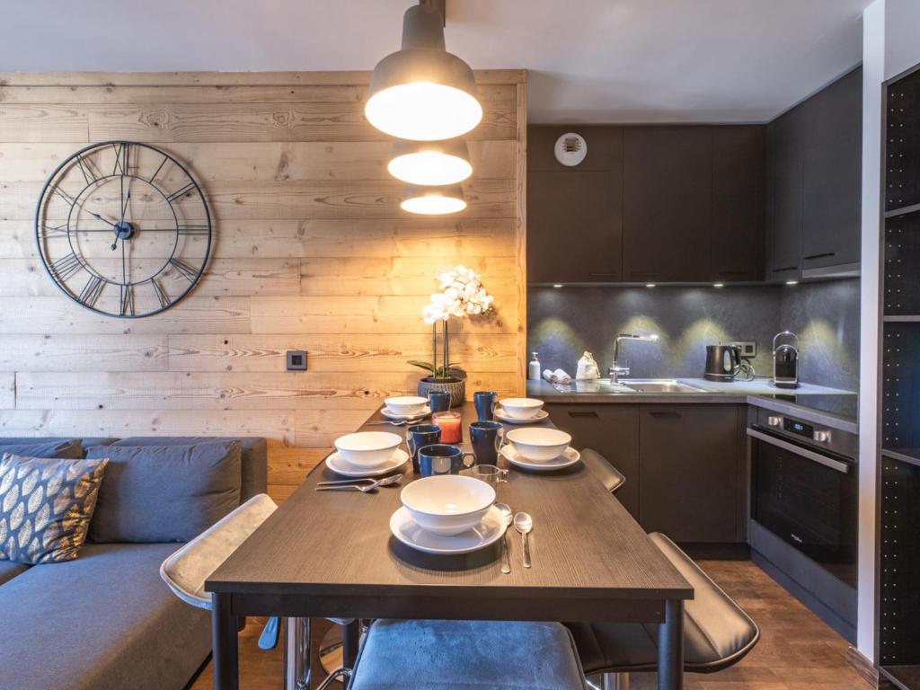 Appartement neuf, proche pistes, retour skis aux pieds, terrasse sud - FR-1-645-90 - 5