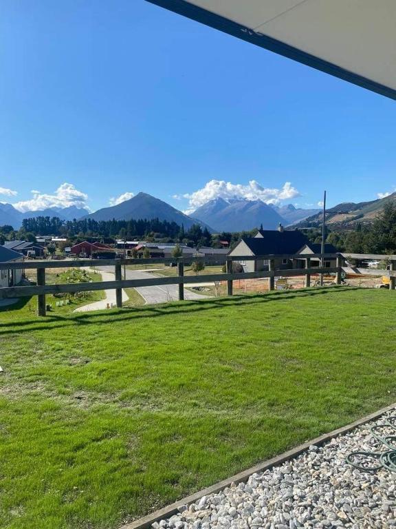 House in central Glenorchy, Glenorchy