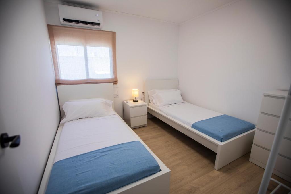 104 - Beachside Renovated 1BR apt 5 min from Beach - 3