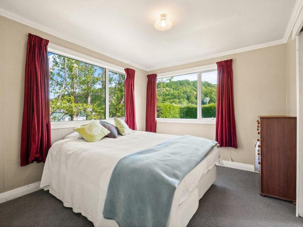 Comfy Retreat with Views, Lawrence