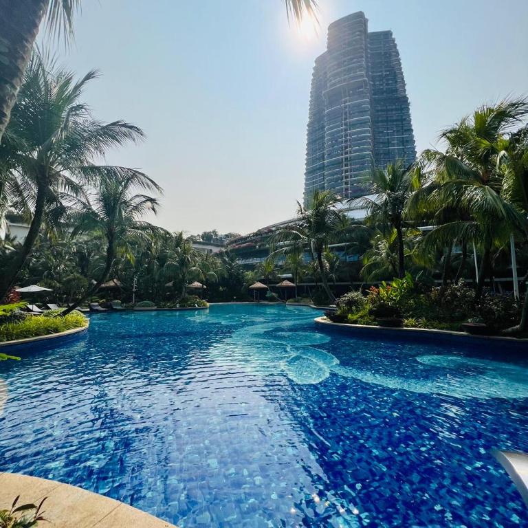 Cozy 2B1R condo Forest City