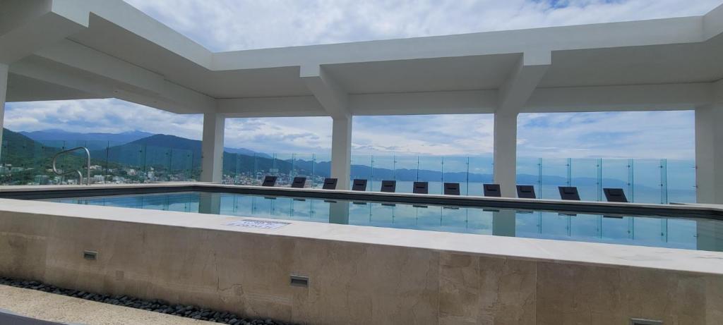 Amazing Sunsets Are Just The Beginning 3 bed 4 bath Luxury 24th Floor Oceanfront Condo - 3