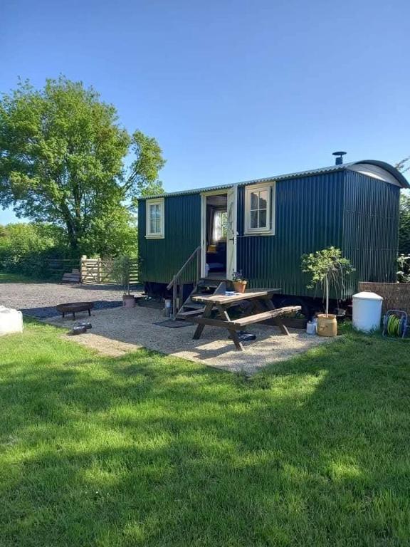 Merrywell Shepherds Hut, Offenham