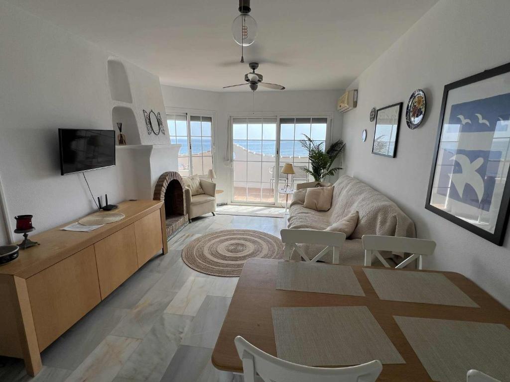 Playa Royal Beach apartment, Calahonda - 2