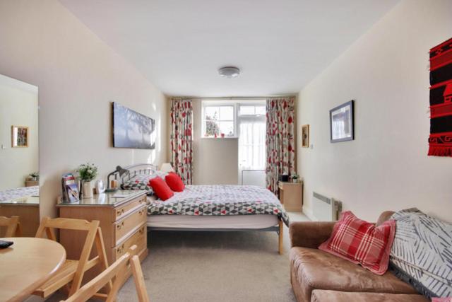 High Banks studio, Sevenoaks