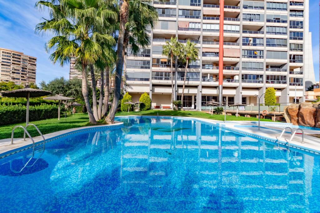 Flat with panoramic views, with garage and pool - 4