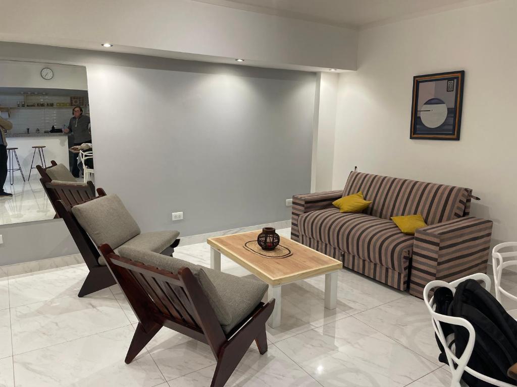 Departamento 2 ambientes zona Aldrey - 3