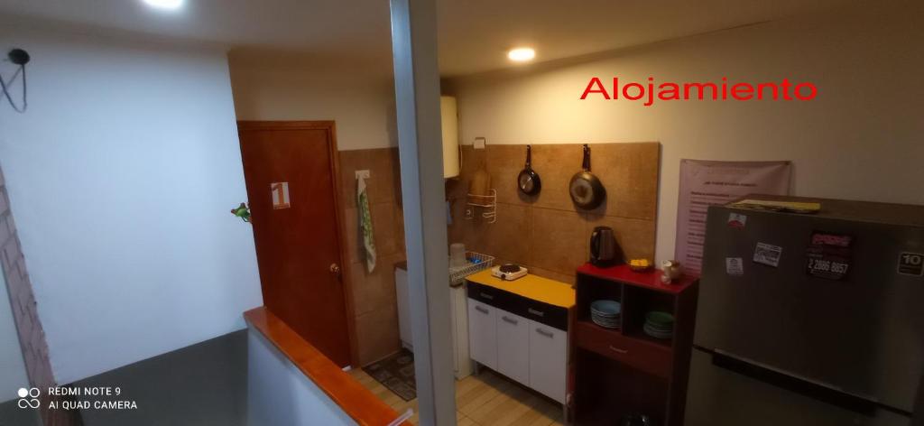Departamento independiente baño privado - 5