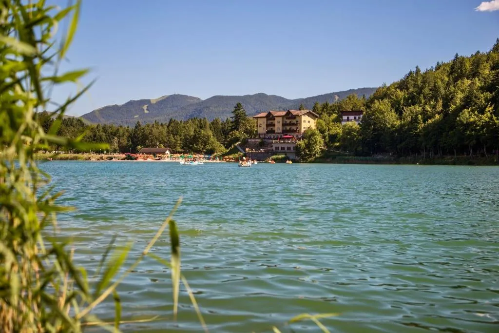 Hotel Al Lago, hotel in Lavarone