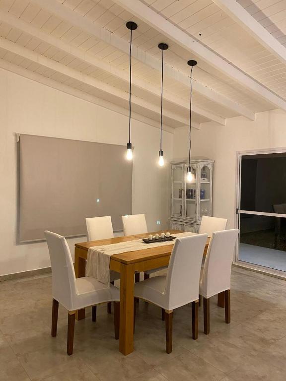 Espectacular casa en Costa Esmeralda, Barrio Deportivo - 3