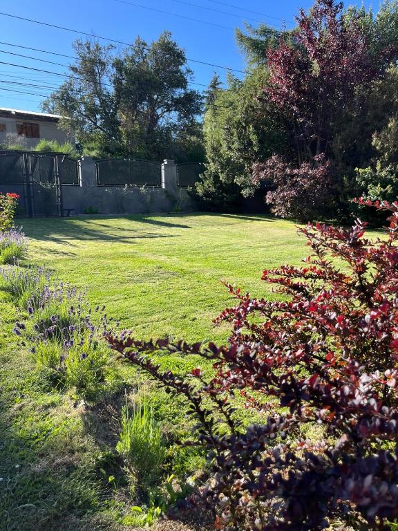 QUIME CHE. Casa con jardín, parrilla y cochera. - 5