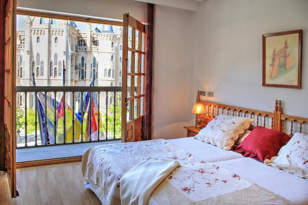 Hotel Gaudi photo