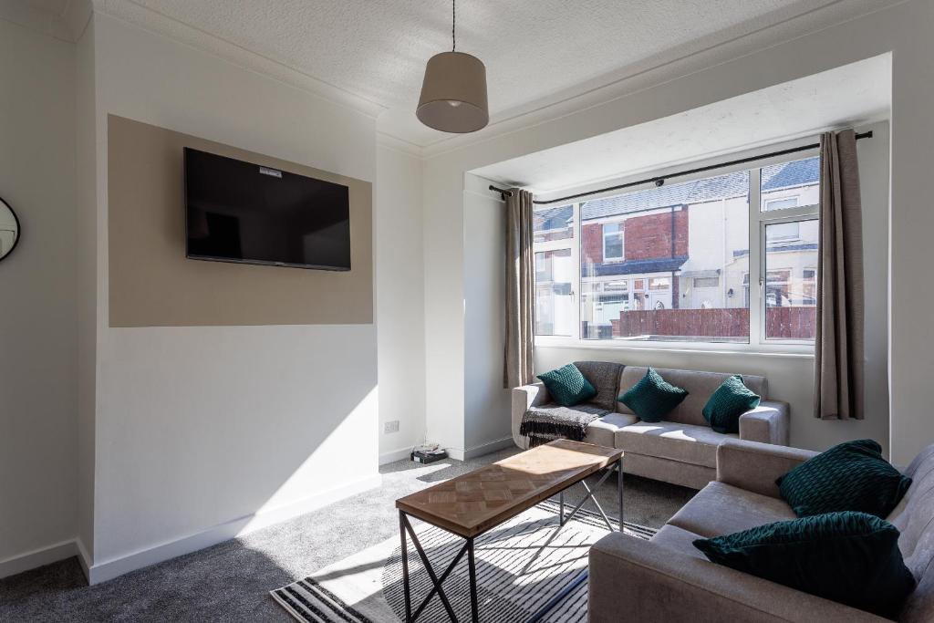 3 Bed Home From Home, Family, Workers And Friends, Dunston