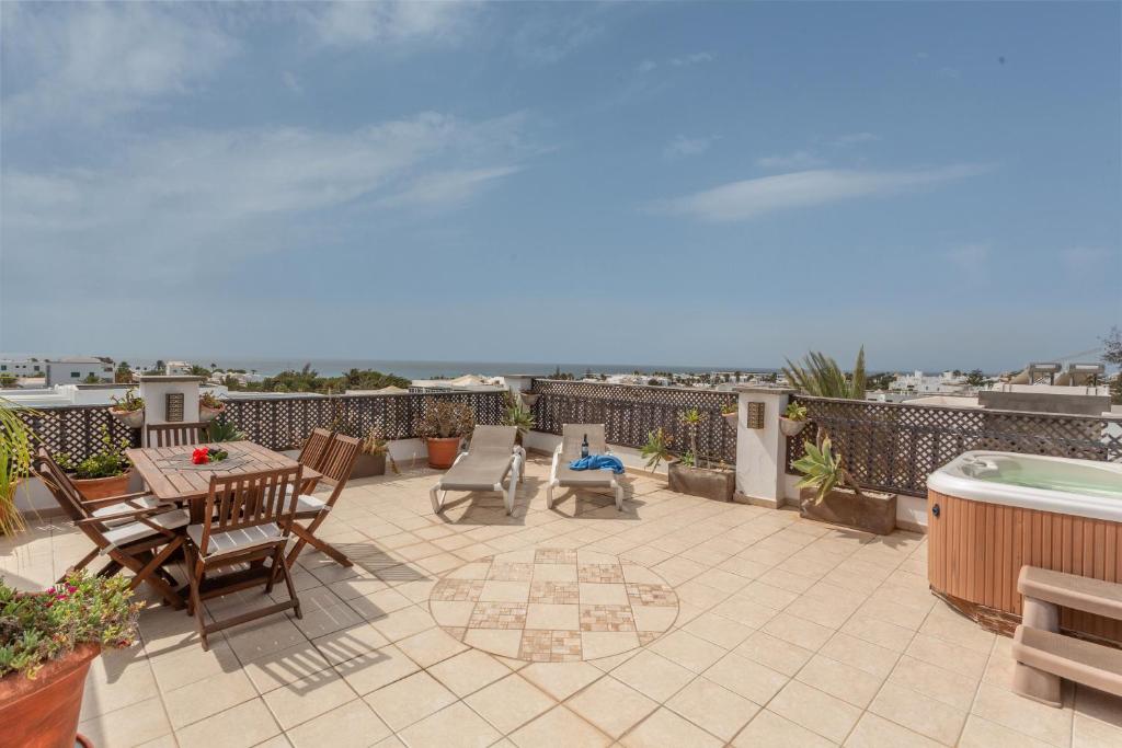 Penthouse con Jacuzzi, Costa Teguise