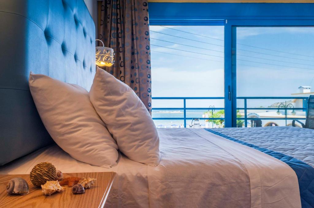 Haven Beach — Hotel rooms in Faliraki, South Aegean