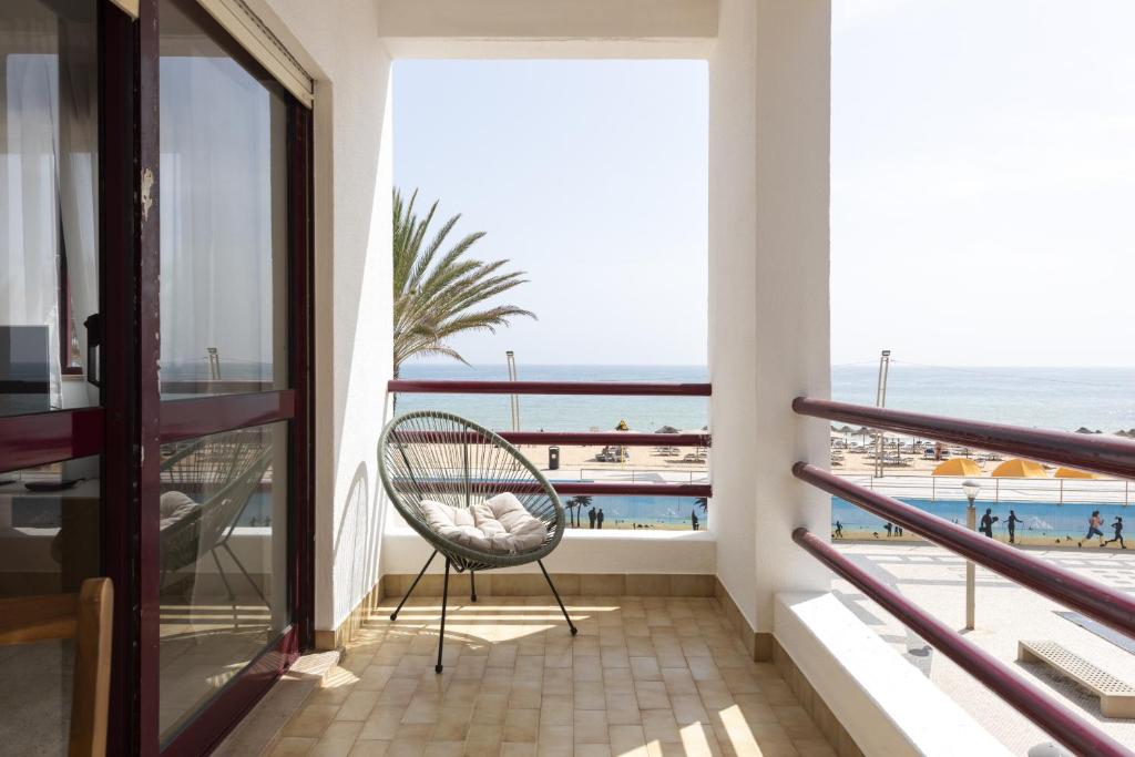 Mare Viva - Seafront with pool by HD, Cavacos