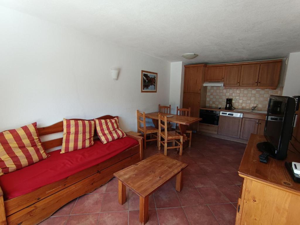 Appartement confortable avec terrasse et animaux admis à Montgenèvre - FR-1-445-190 - 4