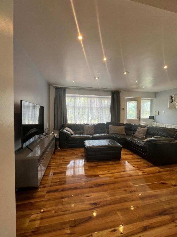 Concord House, 3 bedroom house, 2 baths in Rainham,, Dagenham Dock