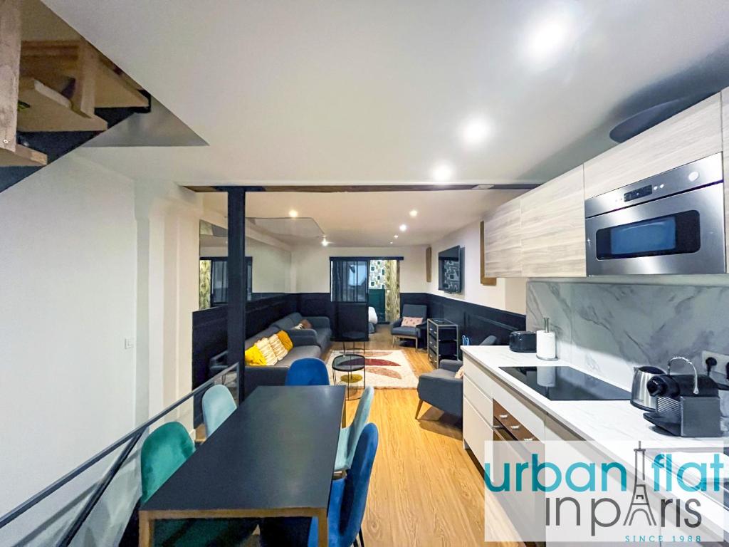 UrbanFlat 31 - Triplex Loft in Central Paris, Paris
