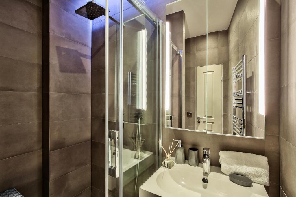 UrbanFlat 75 - Grand Apartment near Jardin du Luxembourg - 4