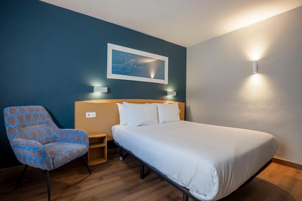Travelodge Alicante Puerto - 4