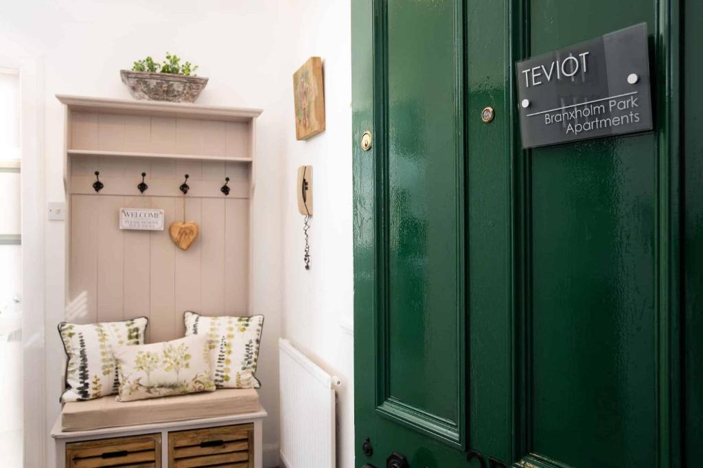 Teviot - Town Apt Wedding guest early check in, Hawick