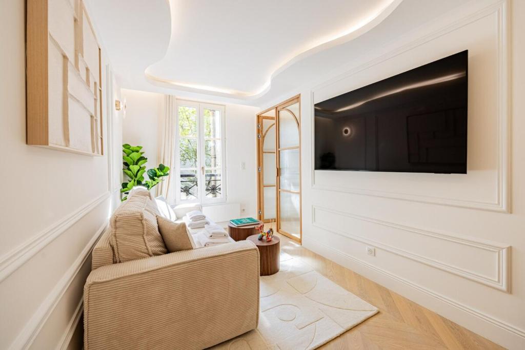 7#Newsuite#4 people#Saint Germain#Notre-Dame - 2