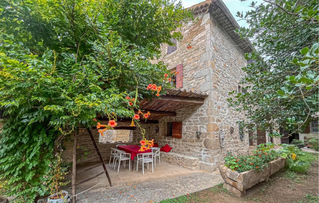 Nice Home In Barjac With Wifi, Barjac