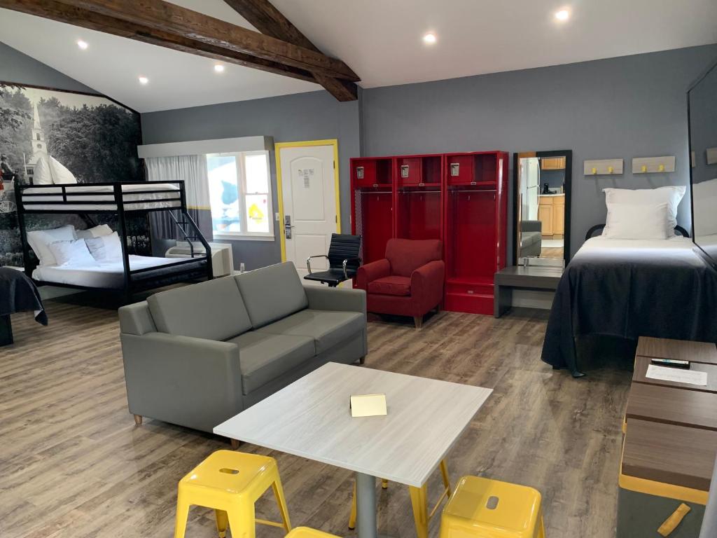 Super 8 by Wyndham Sturbridge, Sturbridge