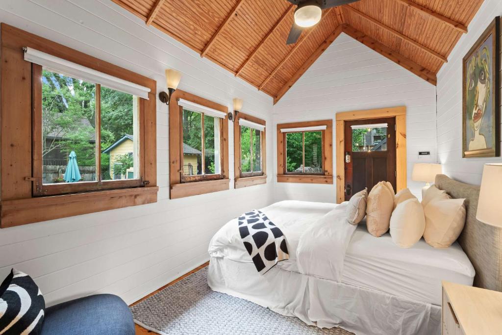 Porch Cayenne, Atlanta