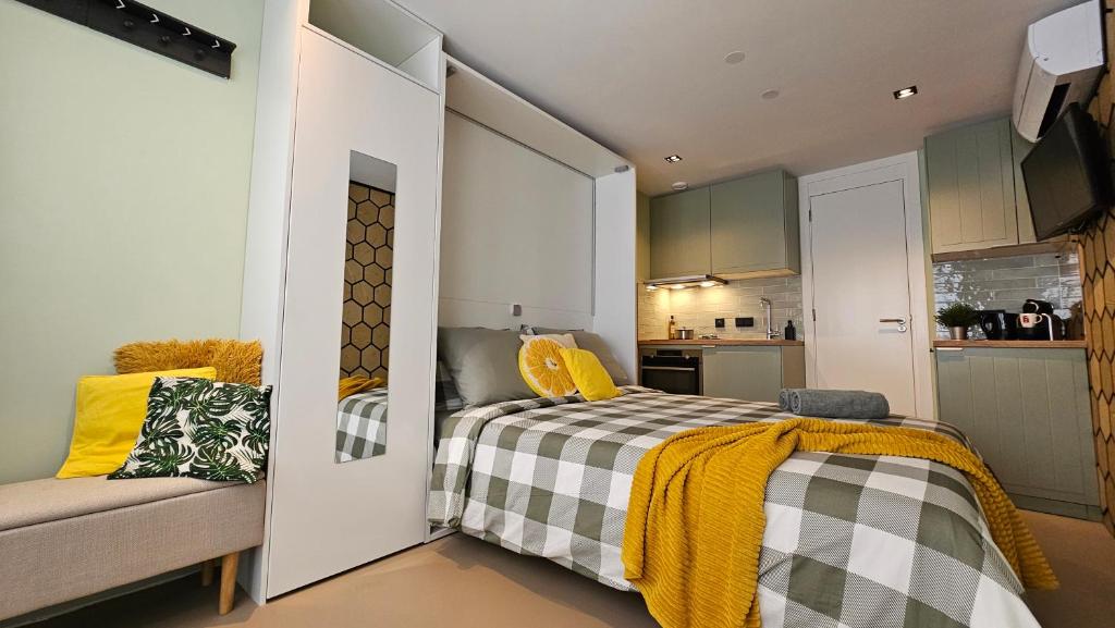 Studio Spring - 20 min from Amsterdam Centre - FREE parking, Purmerend