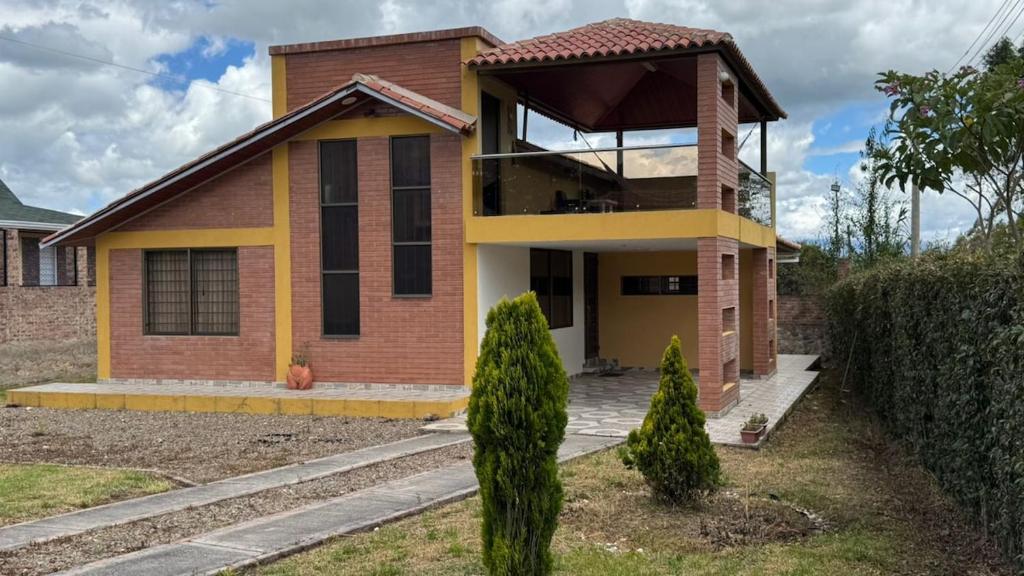 Villa Sanabria entre el campo y rio - 1