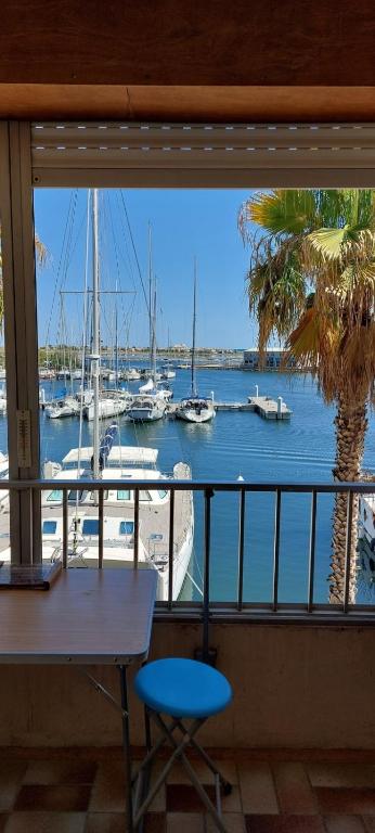 Charming studio with sea view Gruissan, Gruissan