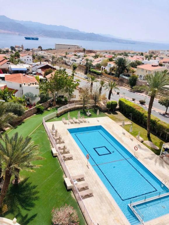 POOL VIEW 3BR Amdar residence, Eilat