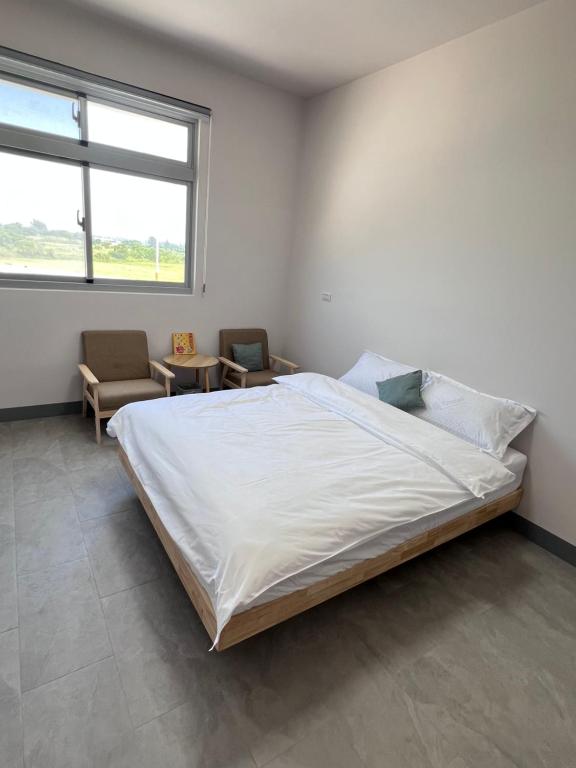 逅冶 Houye, Jinning