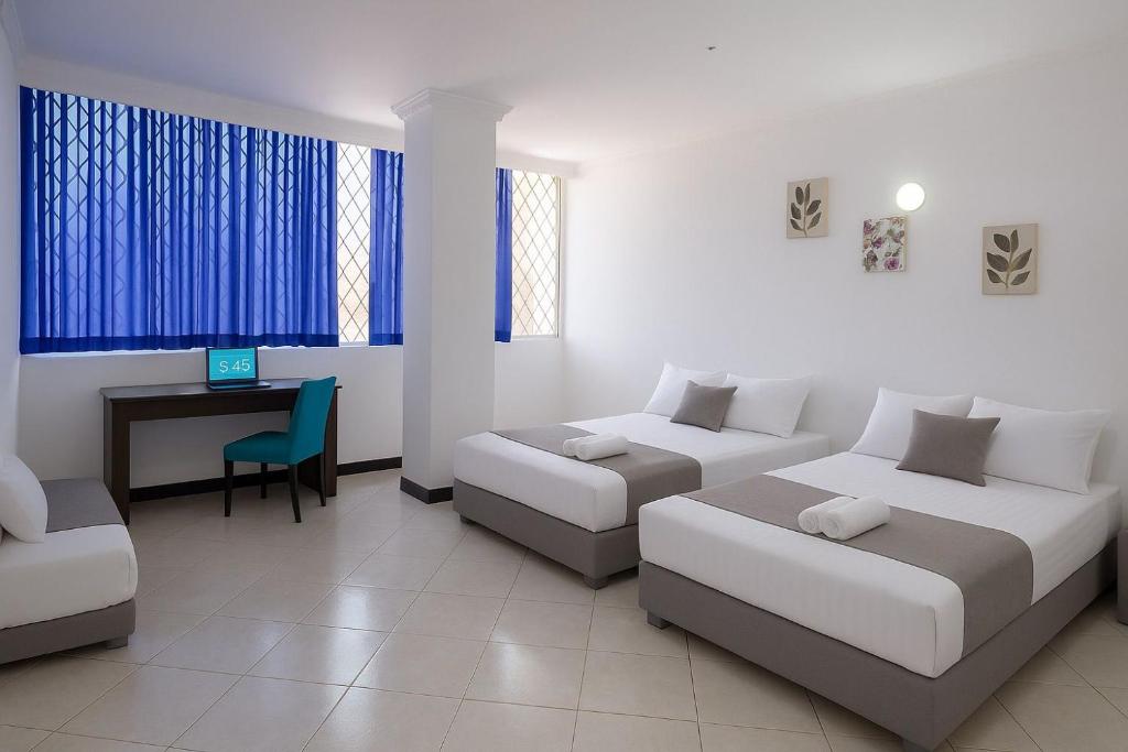 SGH Castillo Aqua - 2