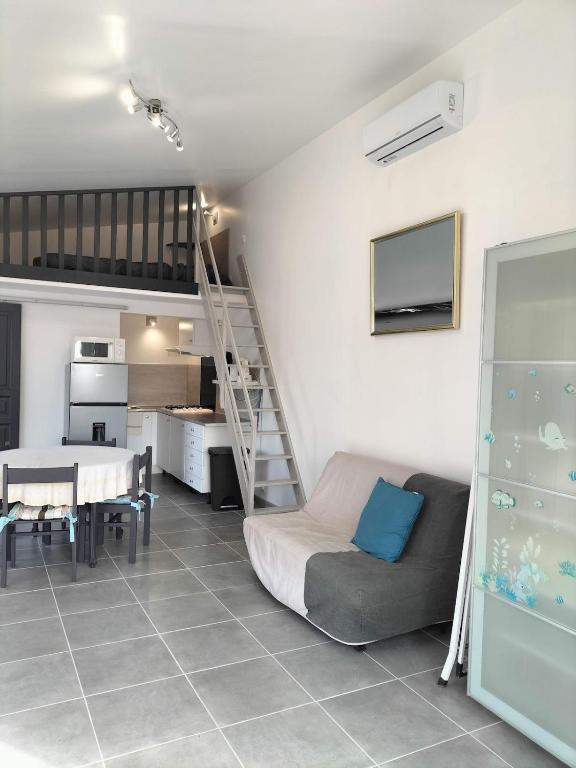 Studio avec mezzanine, Cuttoli-Corticchiato