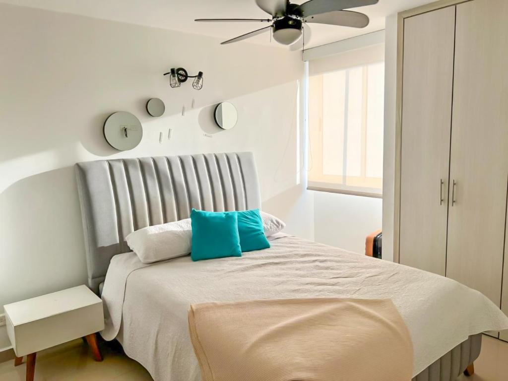 Exclusivo apto con piscina y vista al mar - 3