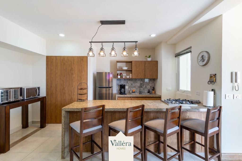 Versalles Area, Contemporary Condo Pool & AC - 3