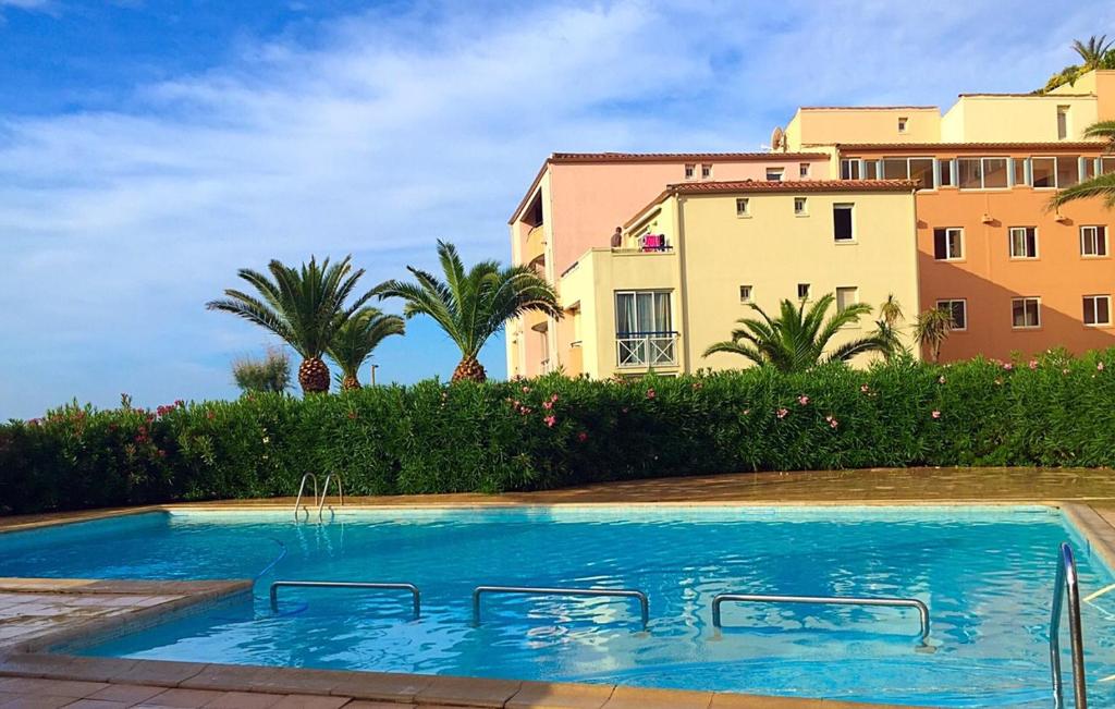 Swimming pool, Savanna Beach in Agde