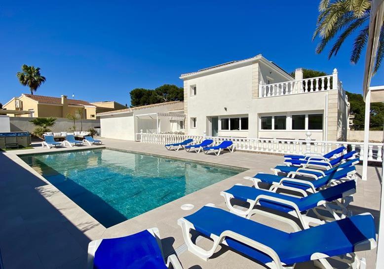 Villa Luxueuse HIVA OA à 3 min à pied de la plage - 2