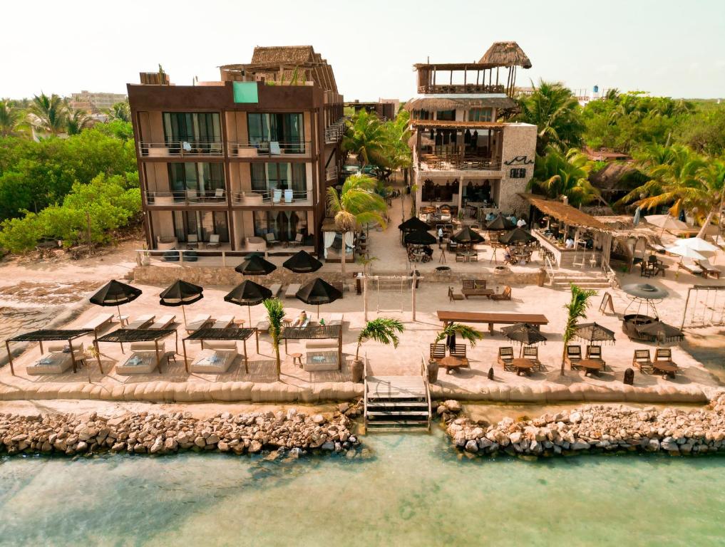 AWA Holbox Hotel Boutique - Beach Front - 1