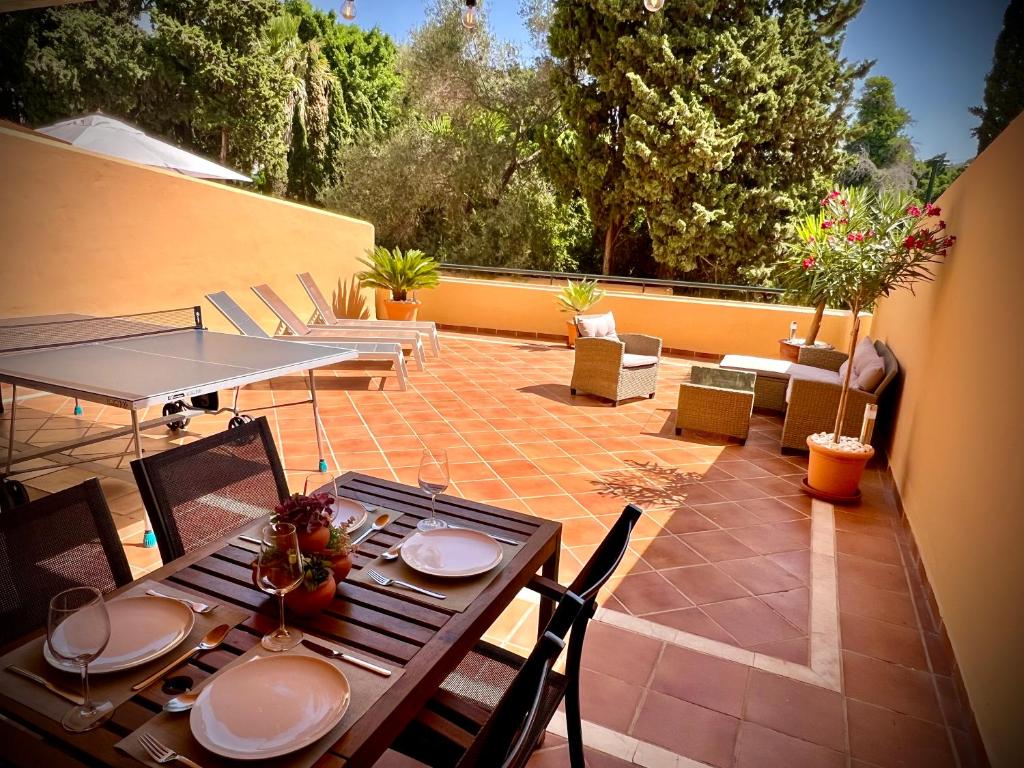 Marbella (Elviria) 2-bed apartment, Marbella