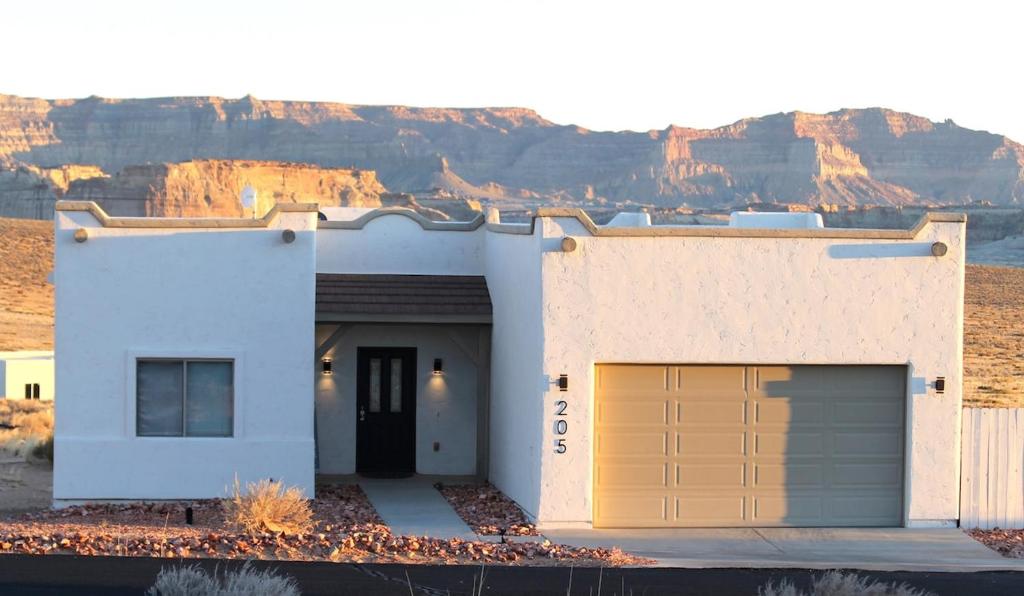 Amazing Views and Prime Location, Page