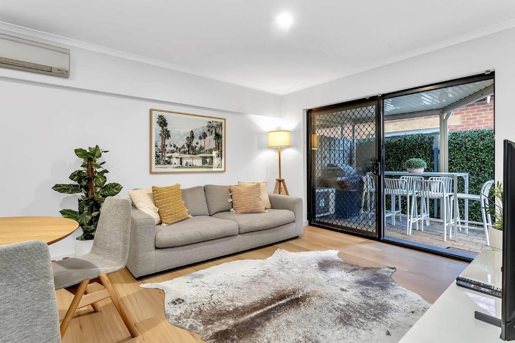 Sands & Hearth - Minutes to Beach & Moseley Square, Glenelg