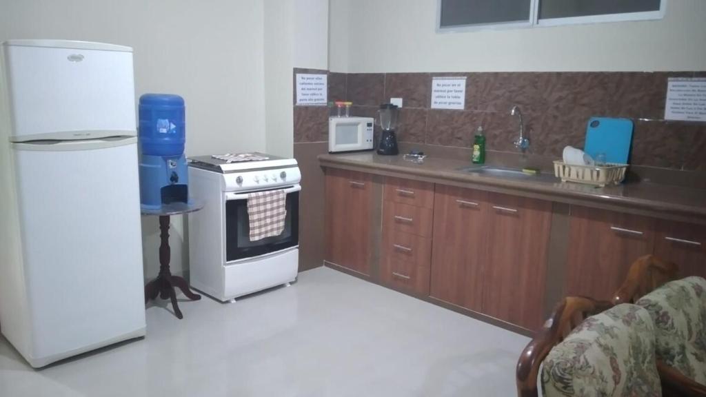 Apartment near the sea in Salinas with garage - 4