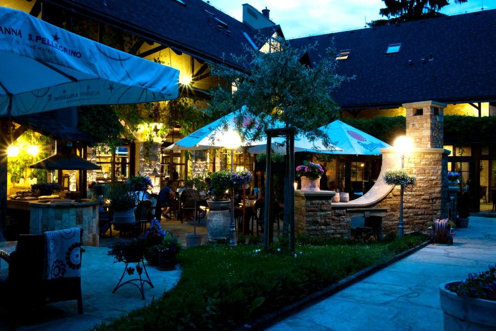 Bonato Hotel — Hotel in Nachod