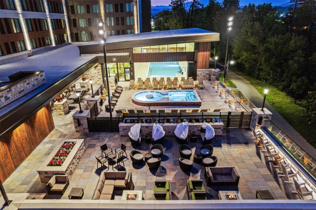 Exterior view, Drury Plaza Hotel Pigeon Forge in Pigeon Forge (TN)